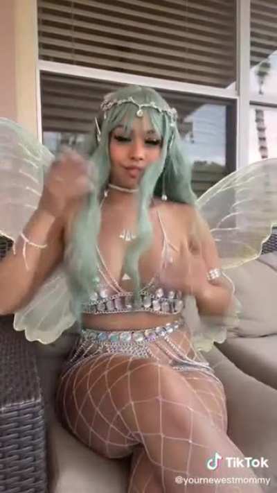 Welcome to Fairyland 🧚‍♂️ [your<wbr>newes<wbr>tmomm<wbr>y]