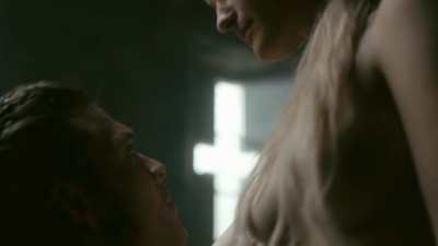 [Ass] [Topless] Alicia Agneson in 'Vikings' s05e03 (2017) and s06e10 (2020)