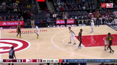 [Highlight] Trae Young drops 34 PTS and 9 AST against Cavs.