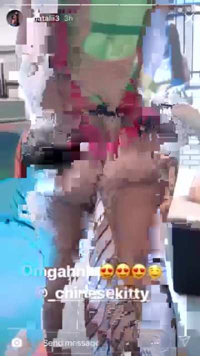 Chinese kitty twerk