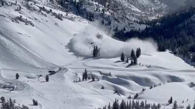 Blackhawk helicopters crashing at ski resort