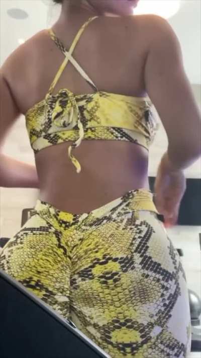 Kylie Jiggle slowed down