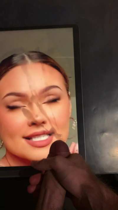 DM kik MiasChair if you do cum tributes too, love covering Talia, amazing face