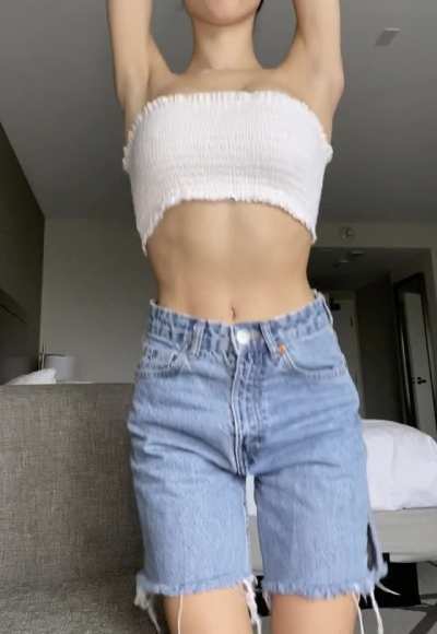 First post here! Here’s a tutorial on how to take a top off using no hands!!😈 OC