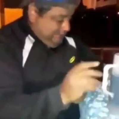 Las pibas: ay boluda los pibes son re violentos cuando estan en pedo Los pibes: