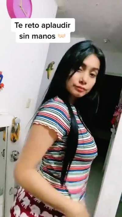 Las venezolanas pueden hacer algo que las mexas no: aplaudir con el poto