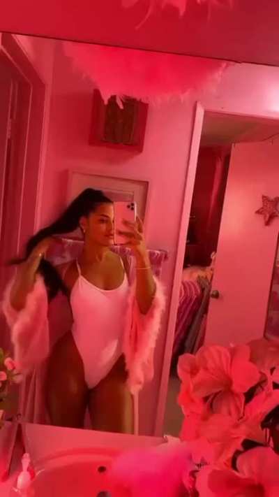 Katya Elise Henry (@kat<wbr>yaeli<wbr>sehen<wbr>ry)