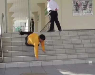 HMB while i destroy this skaters shoulder