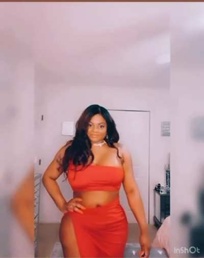 Fat tits, fat ass n hips and pretty face brain<wbr>snbea<wbr>uty95 (IG)