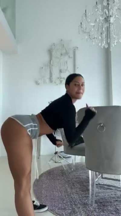 👅