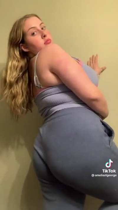 ameliastgeorge showing off huge boobs in lowcut tank