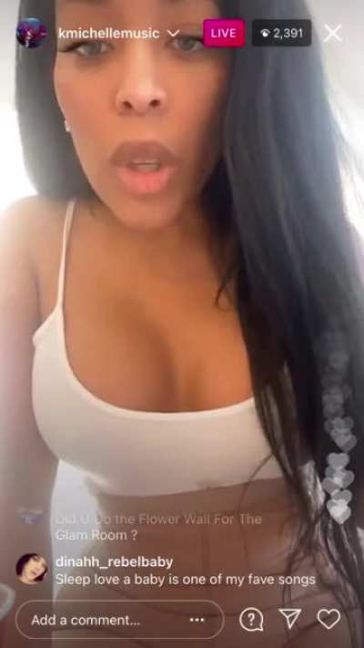 Her nipps