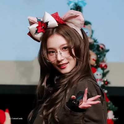 Pretty Sana 