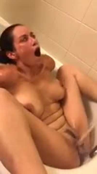 Mommy finally busting a good nut...