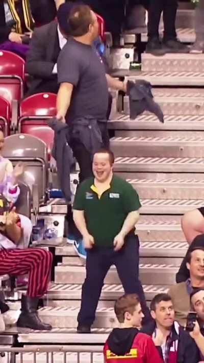 There was an absolute legend in the crowd at the LA sevens