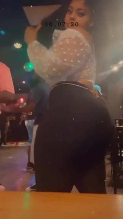 Heygh<wbr>ettob<wbr>arbie 👑 😍🍑🍑🍑