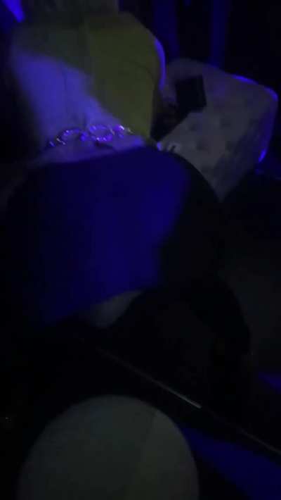 Bebe shows her fat ass in the club 🍑
