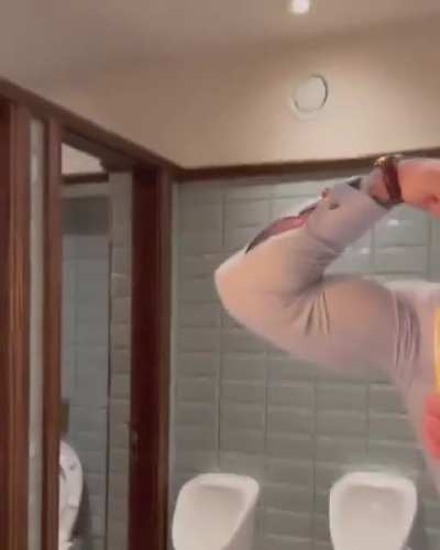 Conor Realizing He’s Not The Most Hated Fighter on r/UFC Anymore