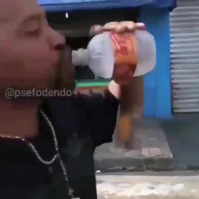 Ganhou 4 conto