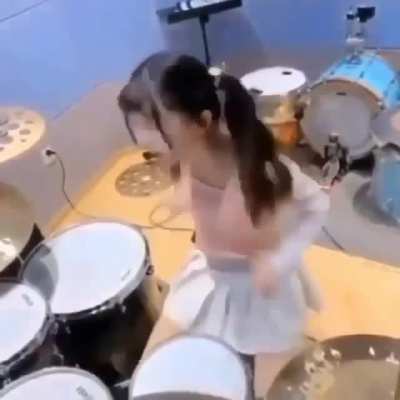 essa ai vai se retirar da produtora de anime e vai começar uma nova carreira em rock in rio 2024