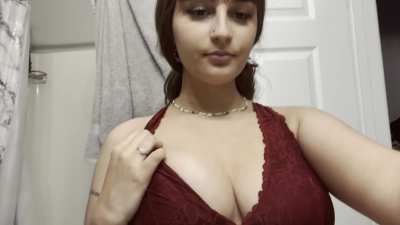 Wanna cum on my tits?