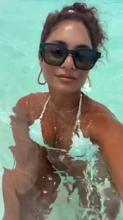 Vanessa Hudgens is a babe