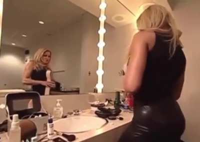 Trish Stratus 
