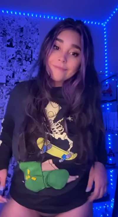 Are Latina goths your type?