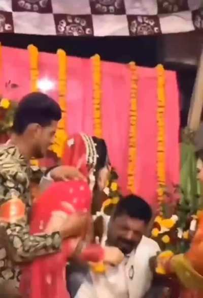 Dance nahi rukna chahiye