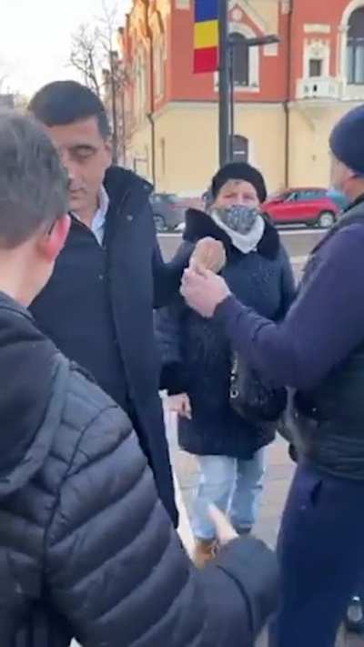 George Simion vine în orașul tău, pregătește-ți portofelul