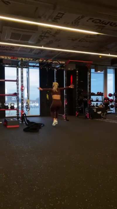 #ShortGirlProblems [gif]