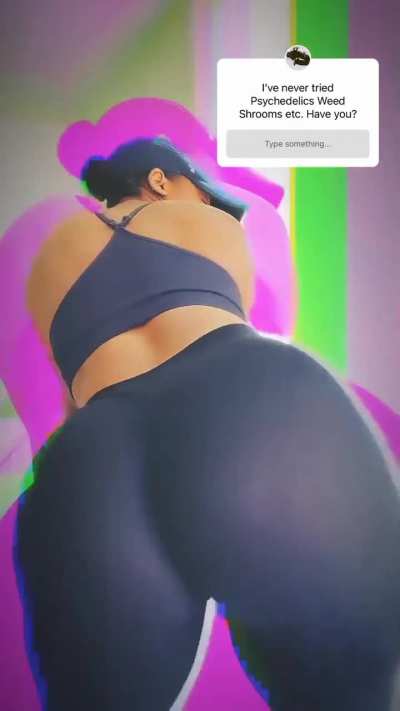 Ayisha and her ass asking a question, any answers ??