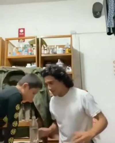 Respeta a los niños >:)
