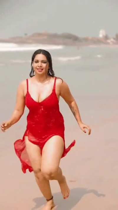 Aaysha 🍎