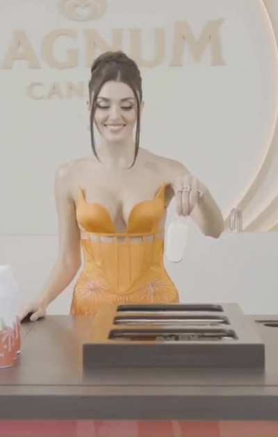 Hande Erçel