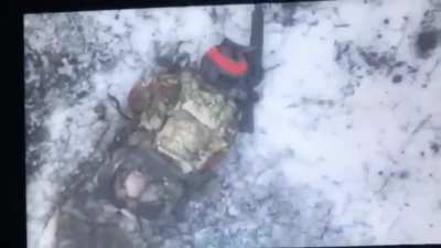 🇺🇦 Ukrainian drones drop VOGs on Russian infantry in the Donetsk region.