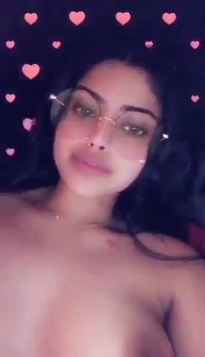 komal hans flashing tits leaked video
