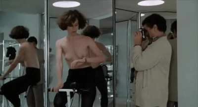 Sigourney Weaver
