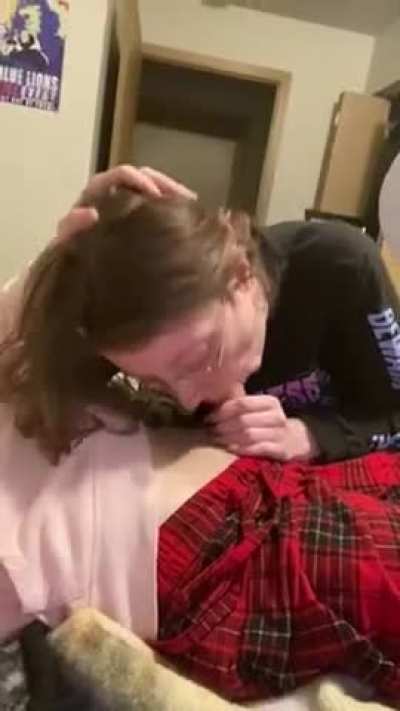 Early morning Deepthroat with lots of Tongue and Spit