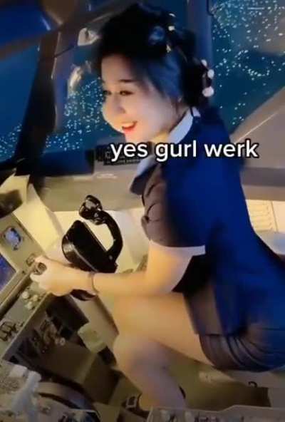 Whoreki 🏃‍♀️ on her way to get a pentakill at 5 minutes because she finally recieved her 🍆 Package 🍆