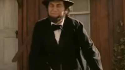 Gilbert Gottfried reads The Gettysburg Address