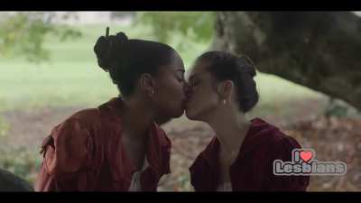 Sophie Cookson & Karla-Simone Spence (The Confessions of Frannie Langton - s01e02 - Scene #2)
