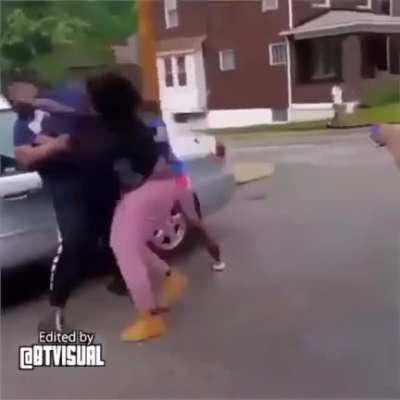 Hulk smash - Two girls vs one HUGE girl
