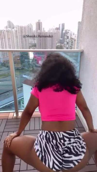 Shaniki Hernandez (@sha<wbr>nikih<wbr>ernan<wbr>dez)
