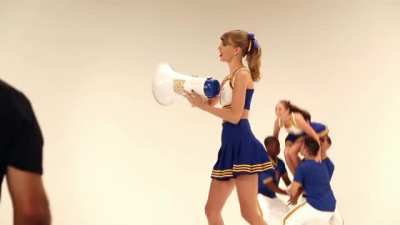 MRW when I see Taylor Swift Cheer<wbr>leadi<wbr>ng...<wbr>.