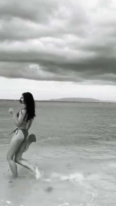 Lovi Poe