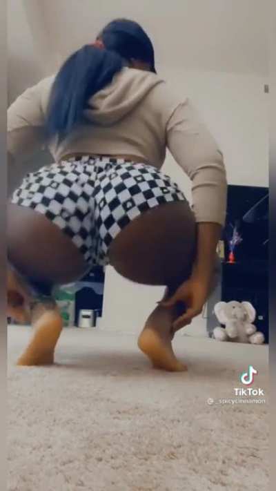 Thicc<wbr>TokTw<wbr>erker<wbr>z Comp. 23 🍑🤪