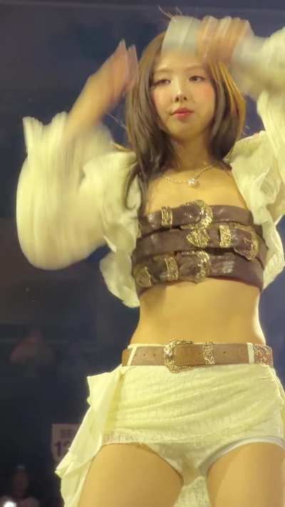 TWICE - Nayeon