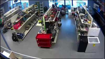 Guy brings his own magazine to pawn shop