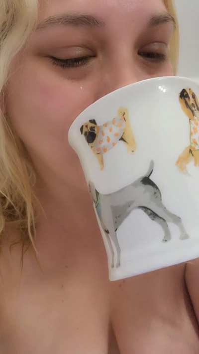Cum and Coffee.. I'm such a lucky girl ð